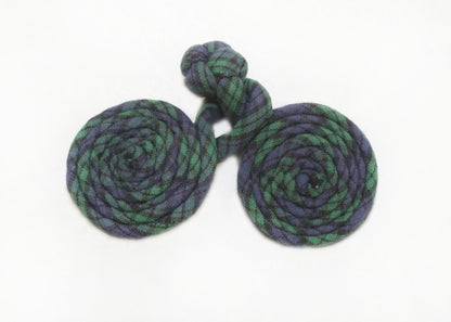 1.5" Coil Plaid Frog Knot