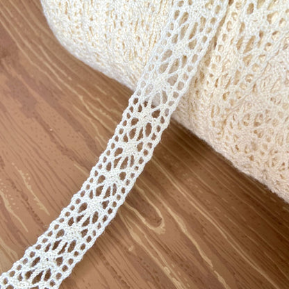    Ivory_Wool_Cluny_Lace