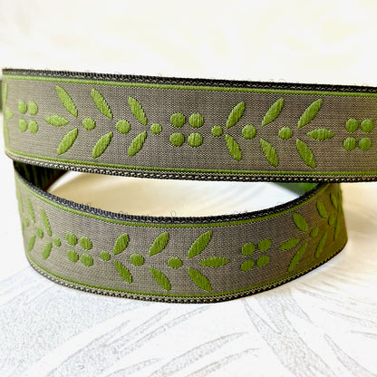 Leaf_Jacquard_Ribbon