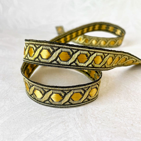    Metallic_Circle_Chain_Jacquard_Ribbon