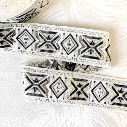 Metallic_Diamond_Jacquard_Ribbon