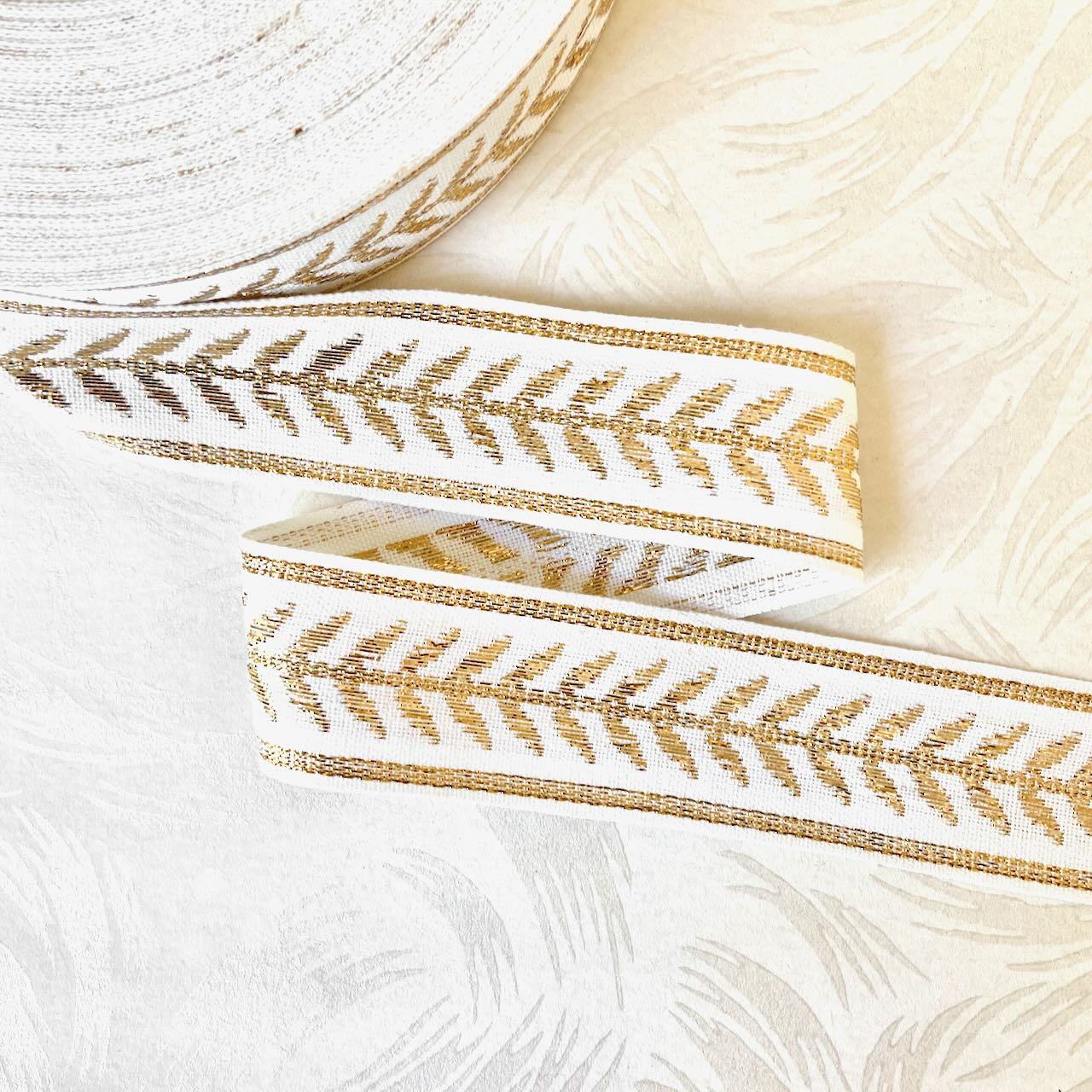     Metallic_Leaf_Jacquard_Ribbon