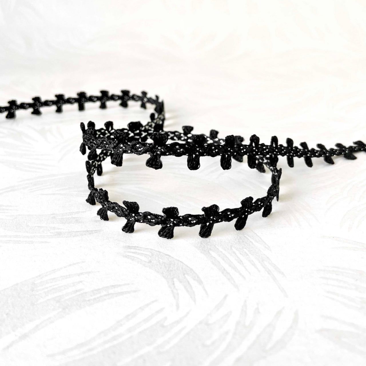 Metallic_Loop_Braid