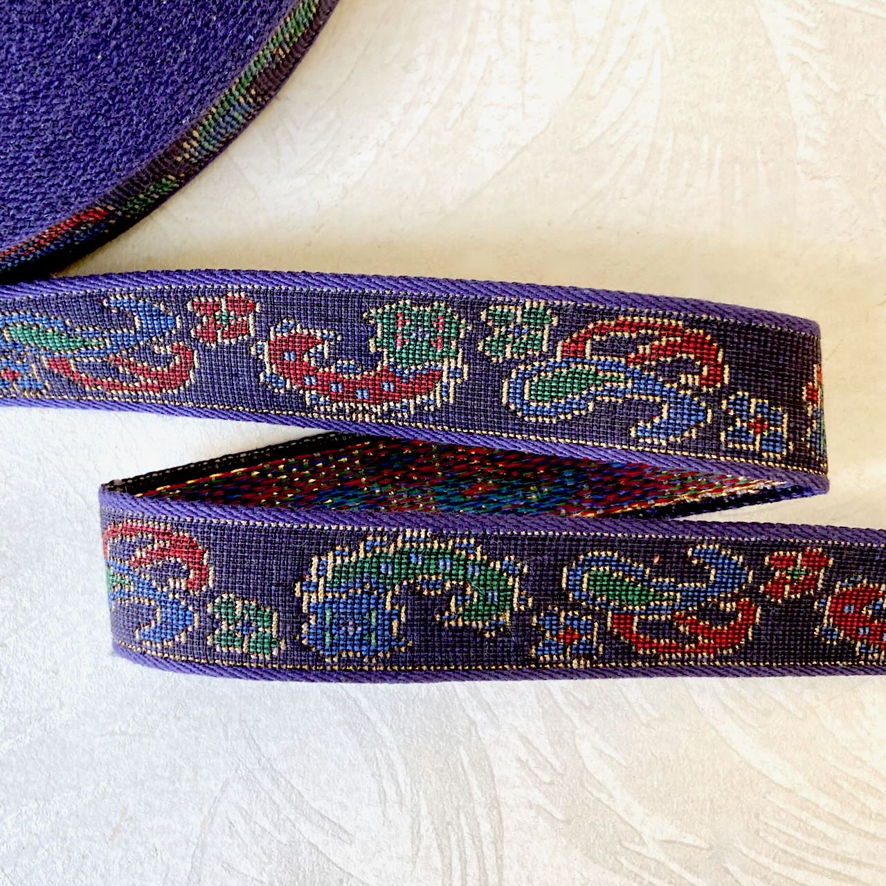     Metallic_Paisley_Tapestry_Jacquard_Ribbon