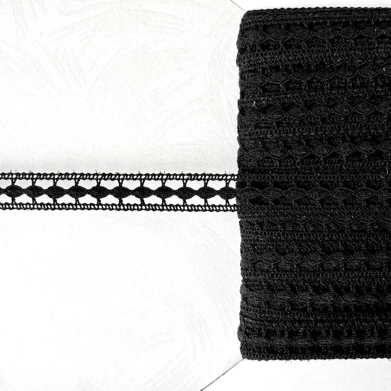 Oval_Cluny_Lace