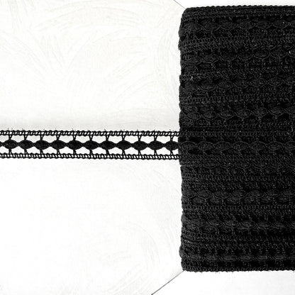 Oval_Cluny_Lace