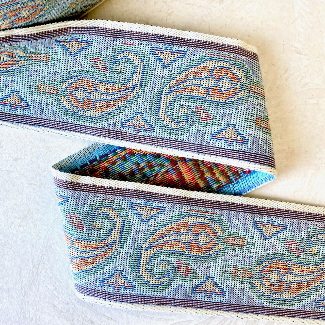     Paisley_Tapestry_Jacquard_Ribbon