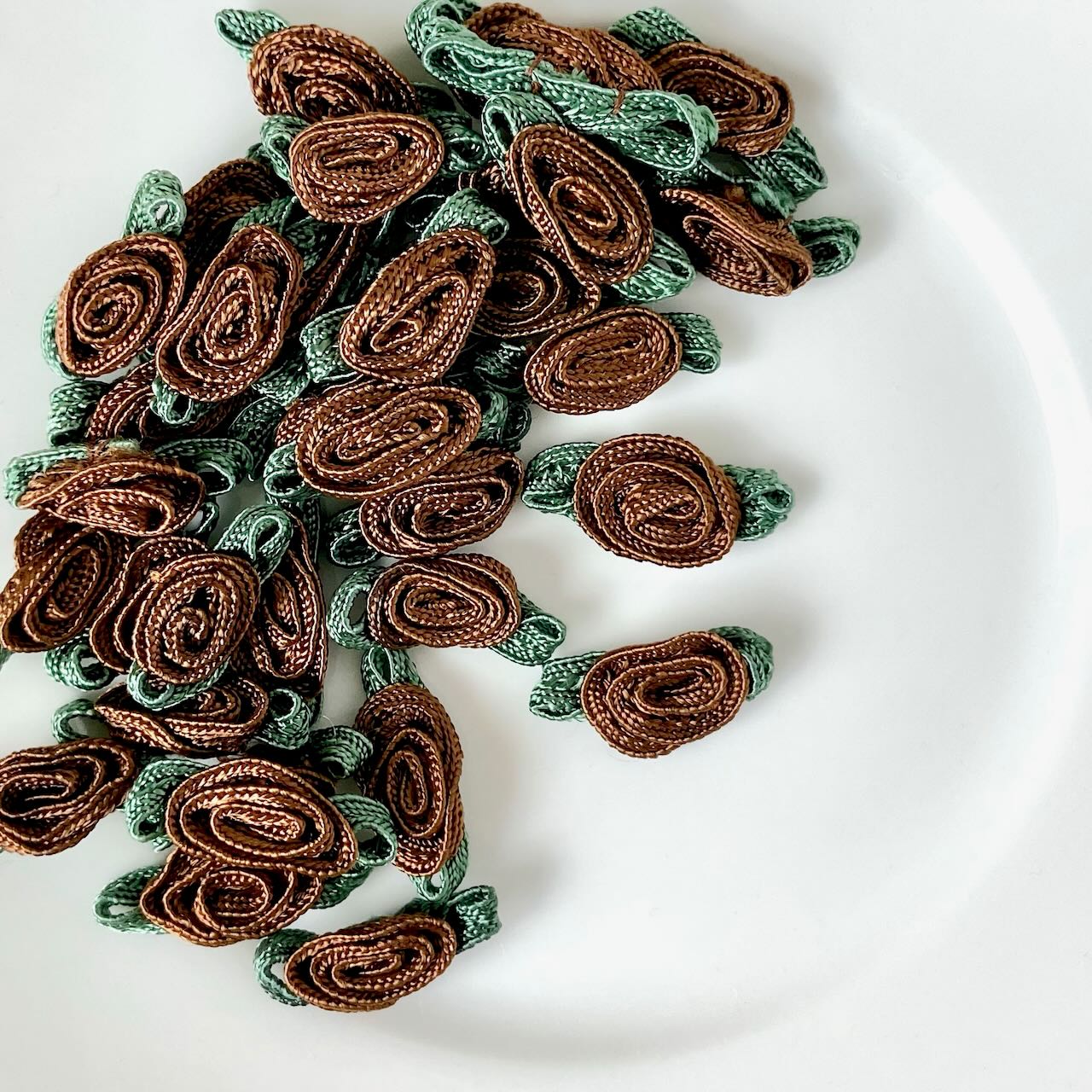     Rayon_Rolled_Rose