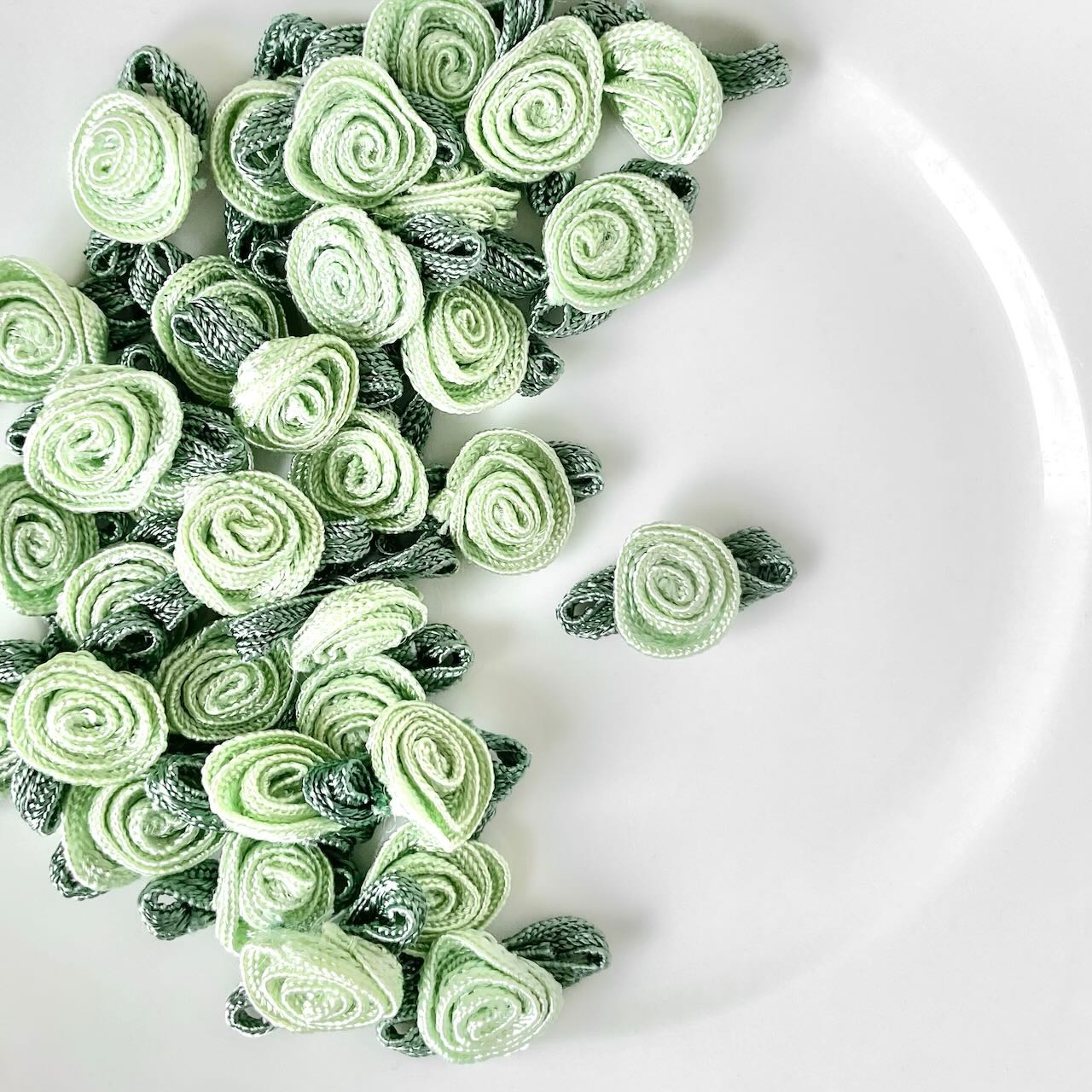     Rayon_Rolled_Rose