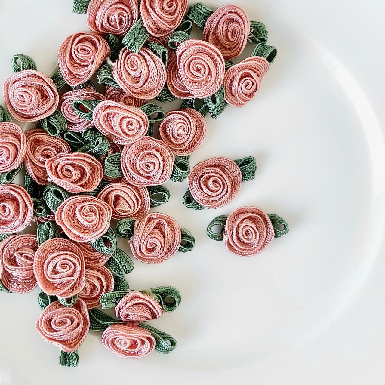     Rayon_Rolled_Rose