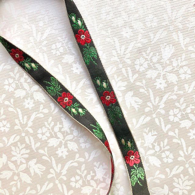 Red_Floral_Jacquard