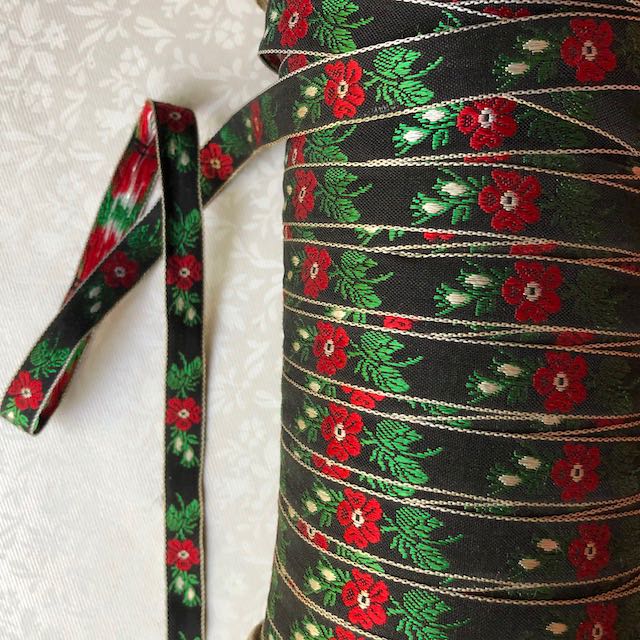 Red_Floral_Jacquard