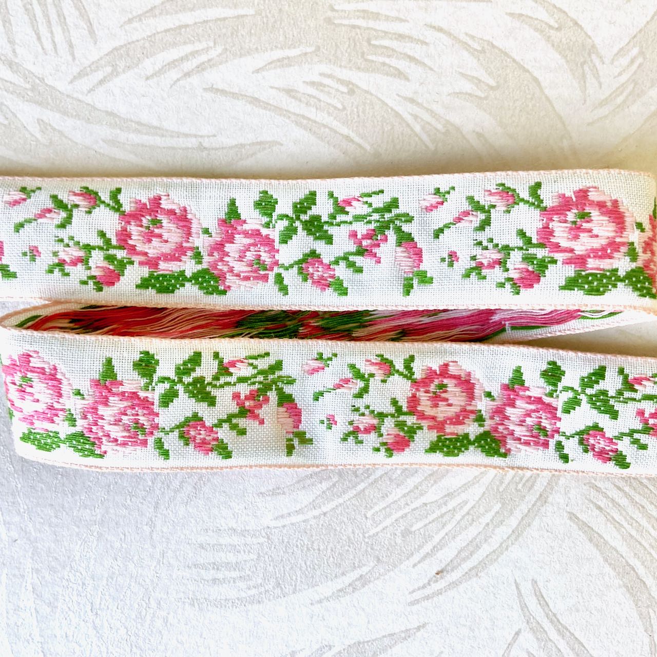     Rose_Jacquard_Ribbon