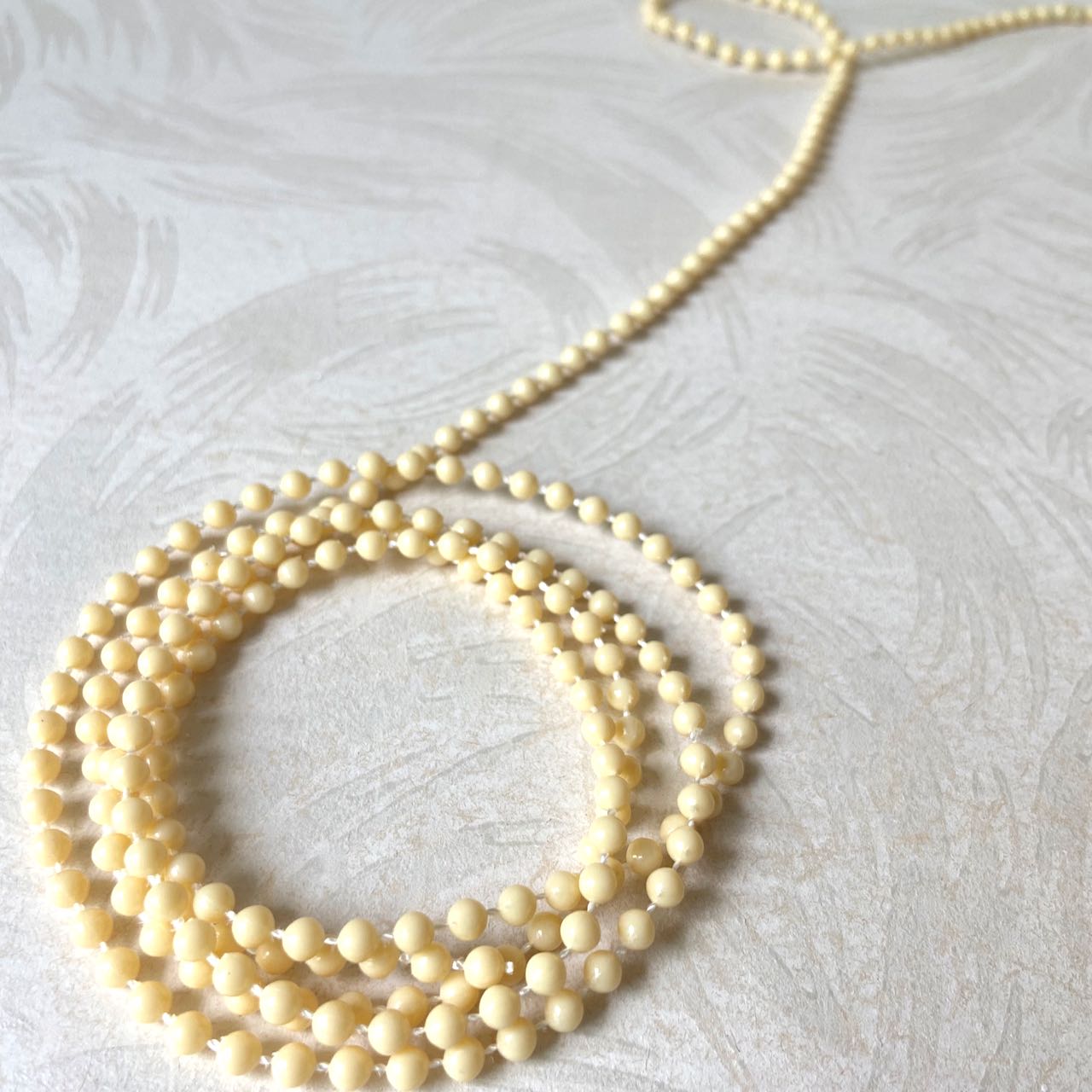 Round_Faux_Pearls_Cream