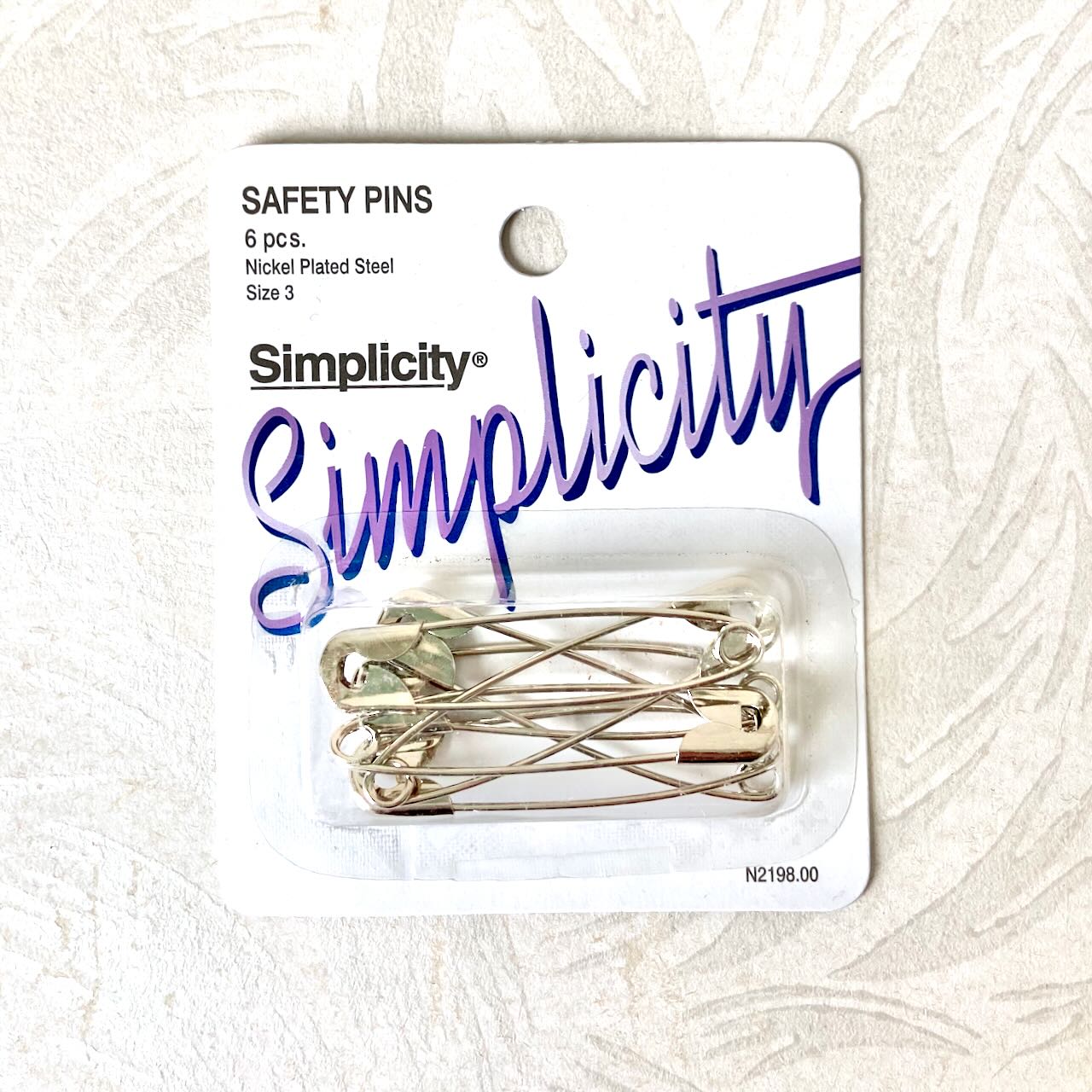Simplicity_Safety_Pins