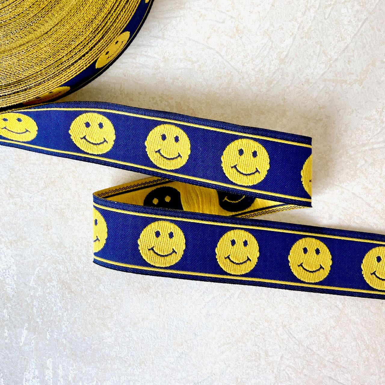     Smiley_Face_Jacquard_Ribbon