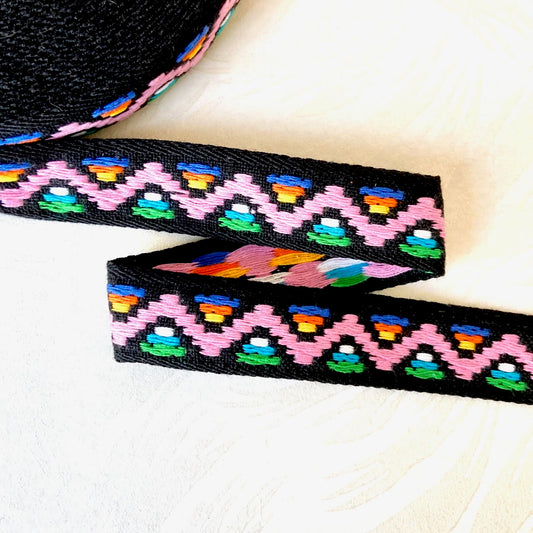     Triangle_ZigZag_Jacquard_Ribbon
