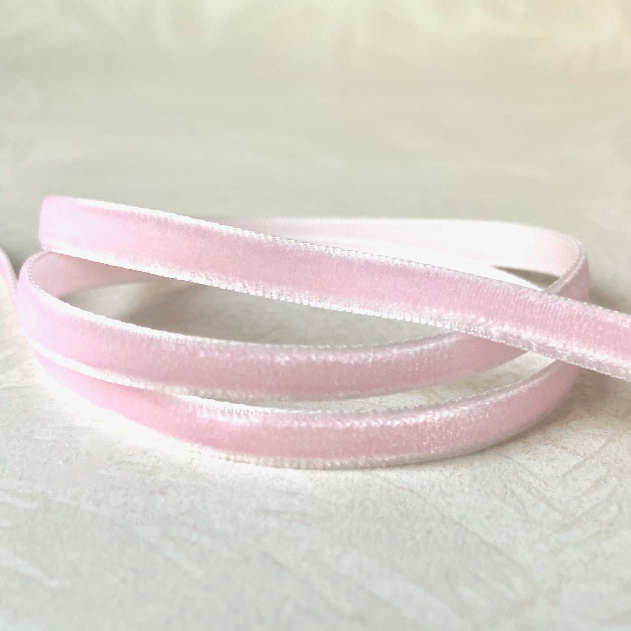 Velvet_Ribbon_Narrow_Pink