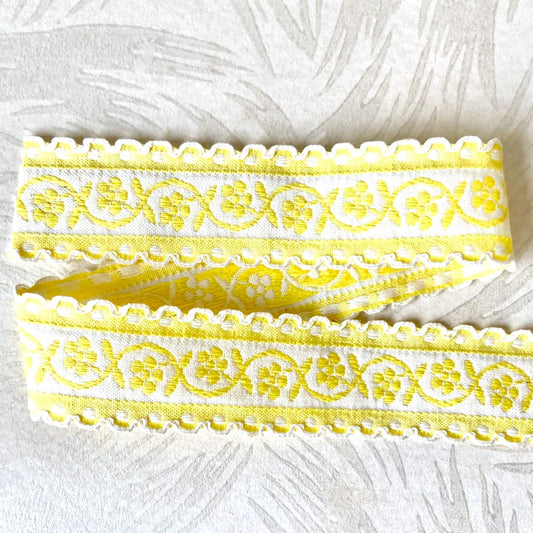 Yellow_Scalloped_Floral_Jacquard_Ribbon