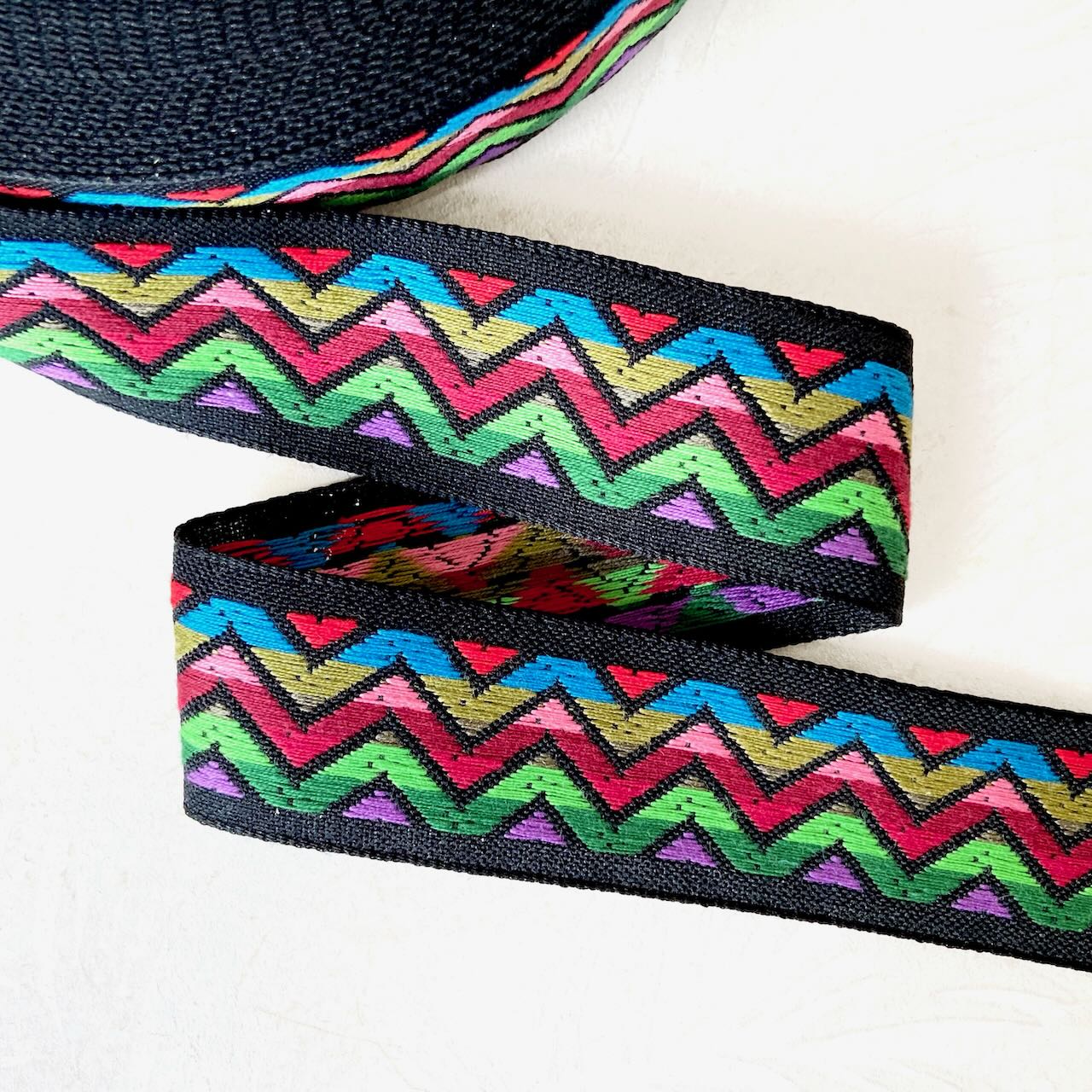     ZigZag_Jacquard_Ribbon